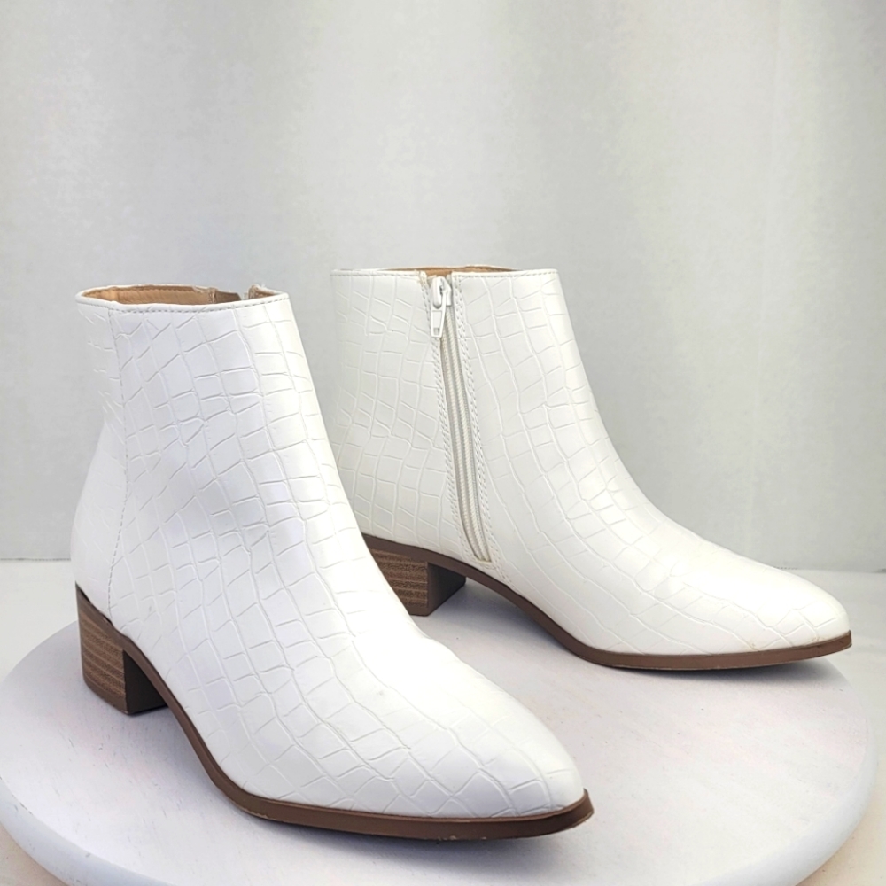 J. Adams Viper Booties Vegan Croc Pointed Toe Low Heel Zip Up Ankle Boots 7.5